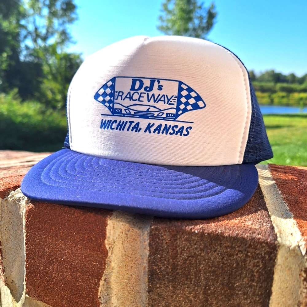 Vintage snap back DJ's Raceway 🏁 🏎 Wichita Kansas trucker hat